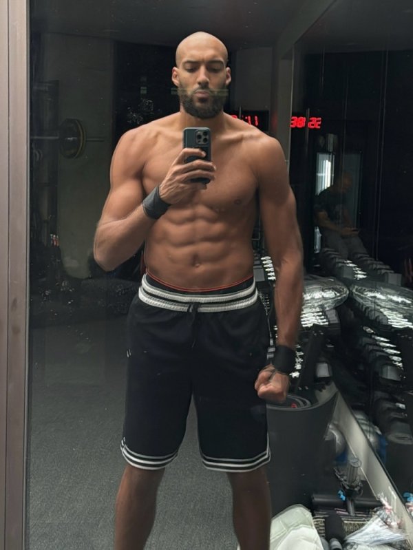 Yes, bald! Gober updated social media to post training photos, revealing a new bald look