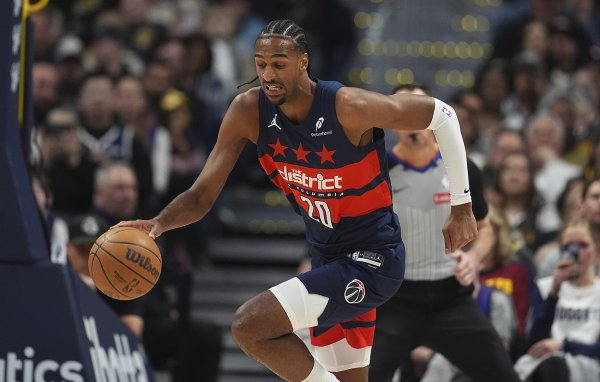 All the people are soldiers! The Wizards scored 110 points in three quarters against the 76ers. Eight players on the team scored in double figures.